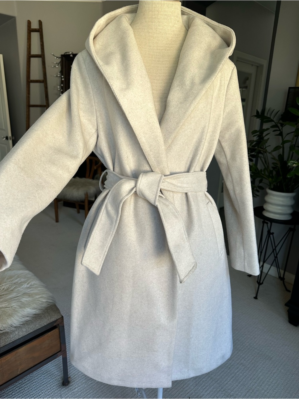 Zara Cream Hooded Wrap Coat with Self-Tie Belt, size medium - Picture 5 of 17